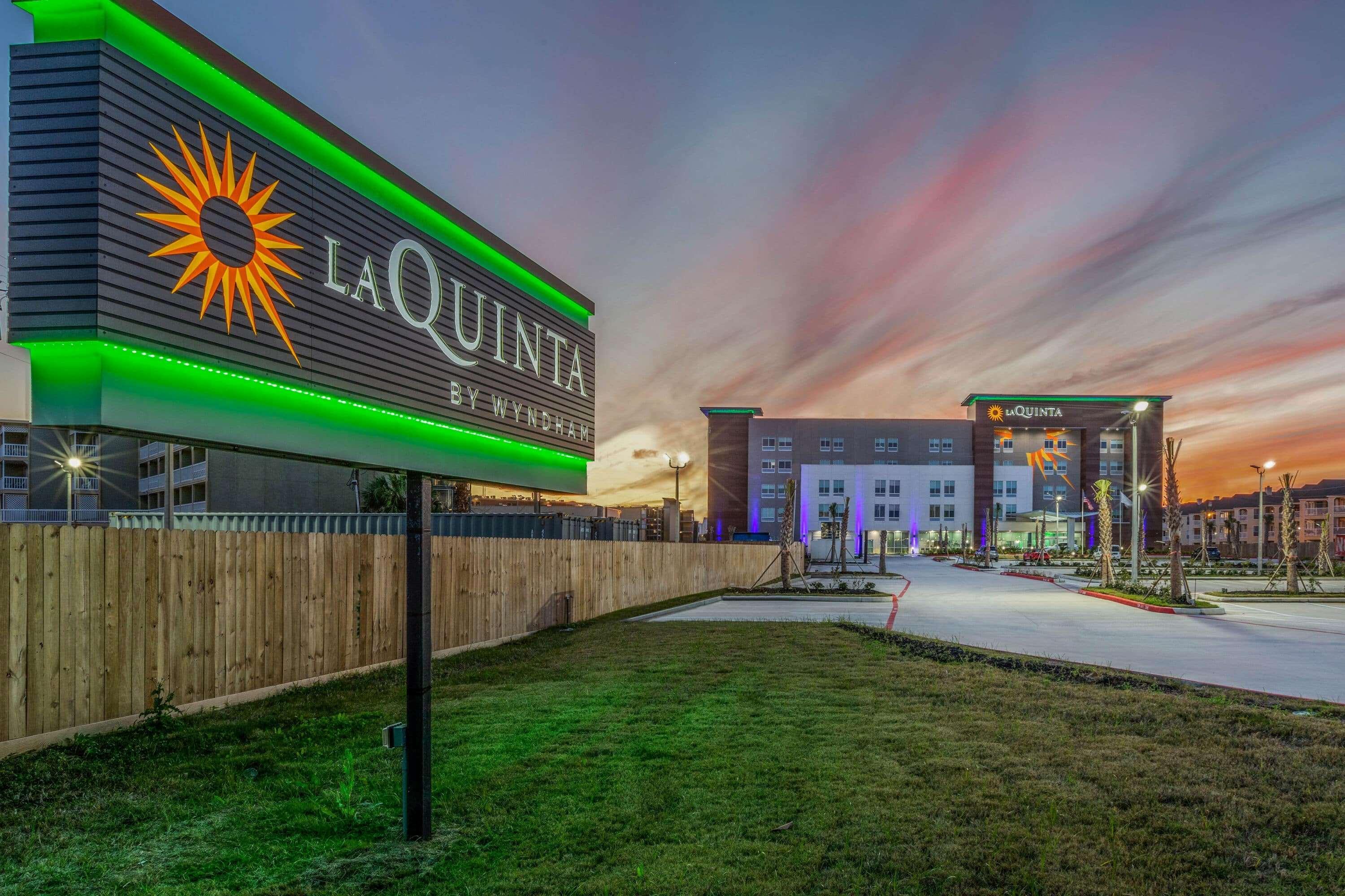 La Quinta Inn&Suites by Wyndham Galveston Extérieur photo